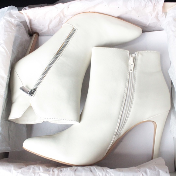 BCBGENERATION BOOTIES - Picture 3 of 11